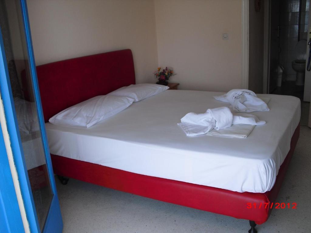 Kangaroo Hotel Mola Kalyva Camera foto