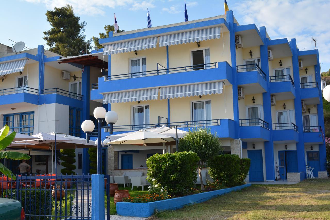 Kangaroo Hotel Mola Kalyva Esterno foto